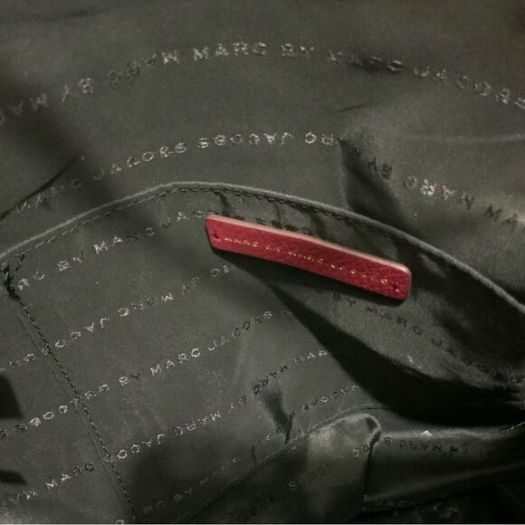 MARC by  MARC JACOBS 'Gotham' Pebbled Leather Hobo Bag - Picture 12 of 13